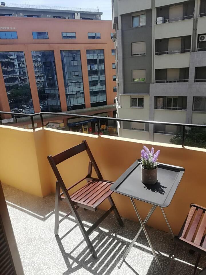 Private Pristine Balcony Home- Heart Of The Center Tesalónica Exterior foto